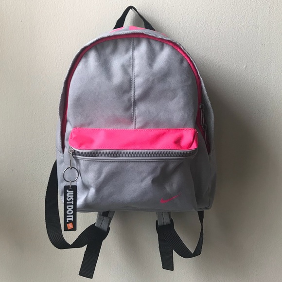 nike little backpack